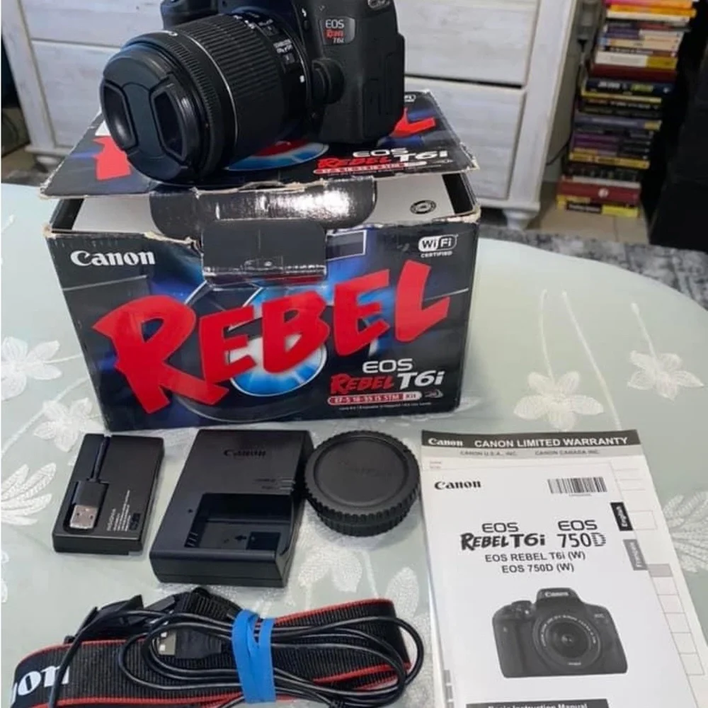 Canon EOS Rebel T6i